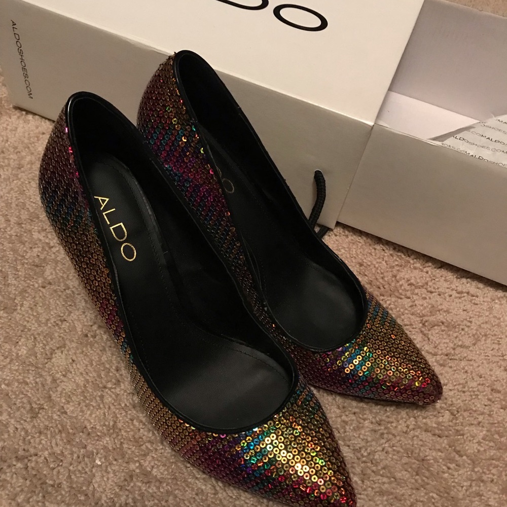 Aldo Robidoux Sequin pump